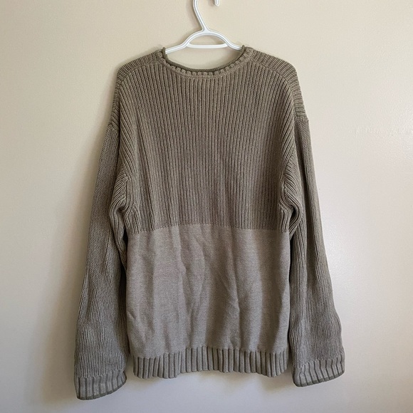 2/20 columbia sweater - Picture 3 of 4